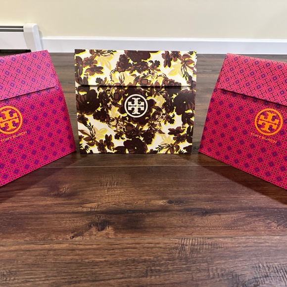 Set of Tory Burch Shopping Bags and Shoe Box!!! - Picture 4 of 10